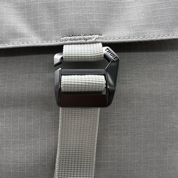 Thule Black and Gray Unisex Lithos Backpack 16L NWT - Picture 10 of 16